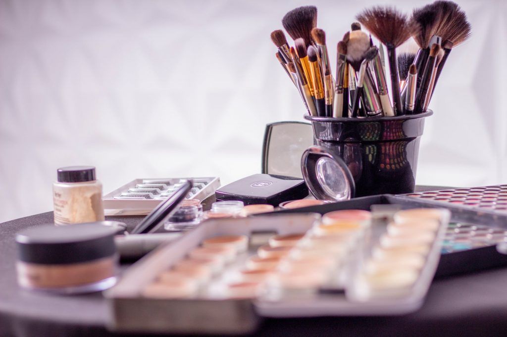 Bagaimana Copywriting yang Menarik Bisa Meningkatkan Konversi Produk Kosmetik?