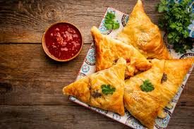Kuliner Jalanan di India: Menikmati Sensasi Masala, Samosa, dan Chai