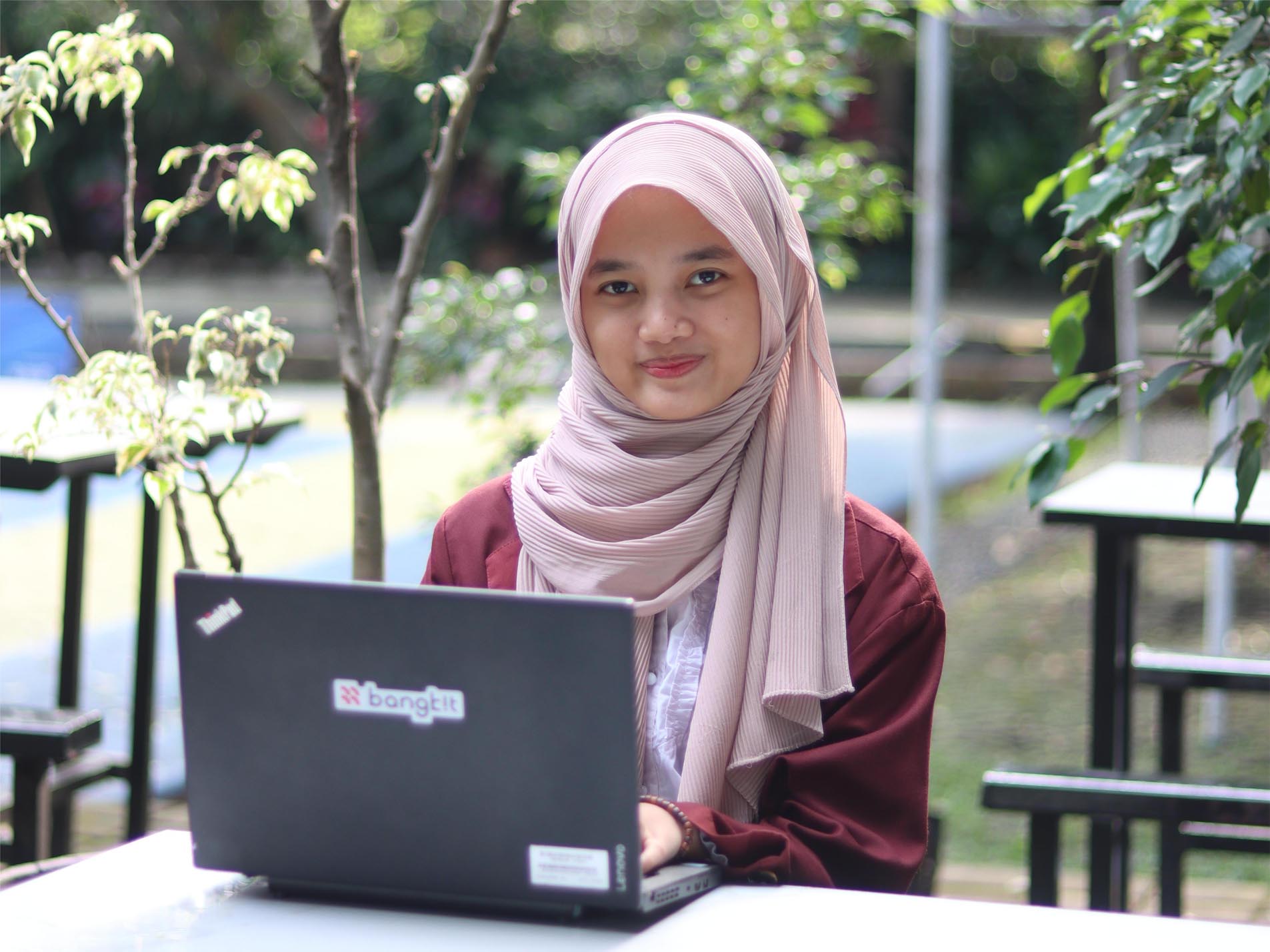 Sudah Tahu Cara Kuliah S1 Digital Bisnis Gratis Dengan Fasilitas Lengkap Lewat Beasiswa Rektor