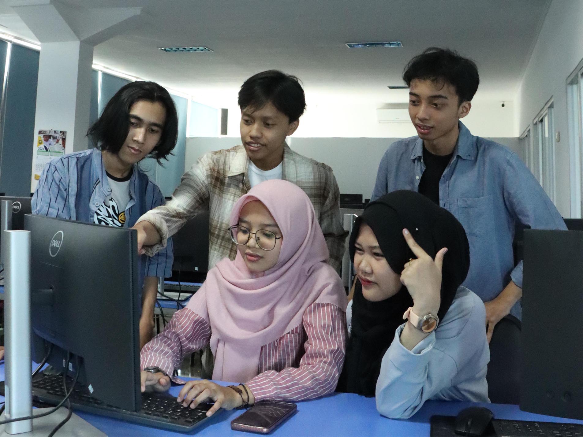 Ingin Kuliah S1 Informatika Berkualitas dengan Biaya yang Jauh Lebih Hemat Daripada Kampus Negeri