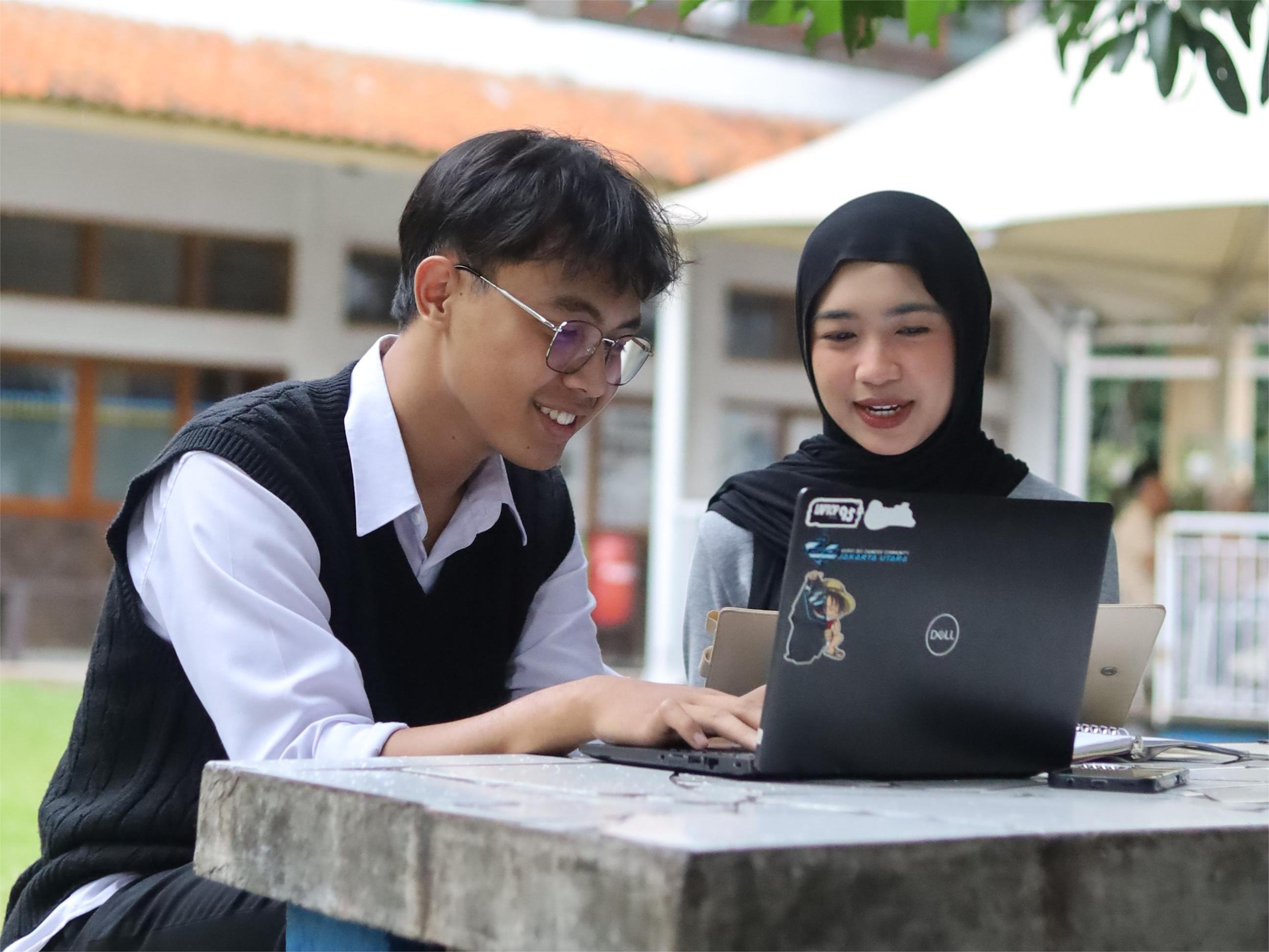 Bagaimana Cara Mendapatkan Kuliah Gratis S1 Sistem Informasi Lewat Jalur Beasiswa Rektor