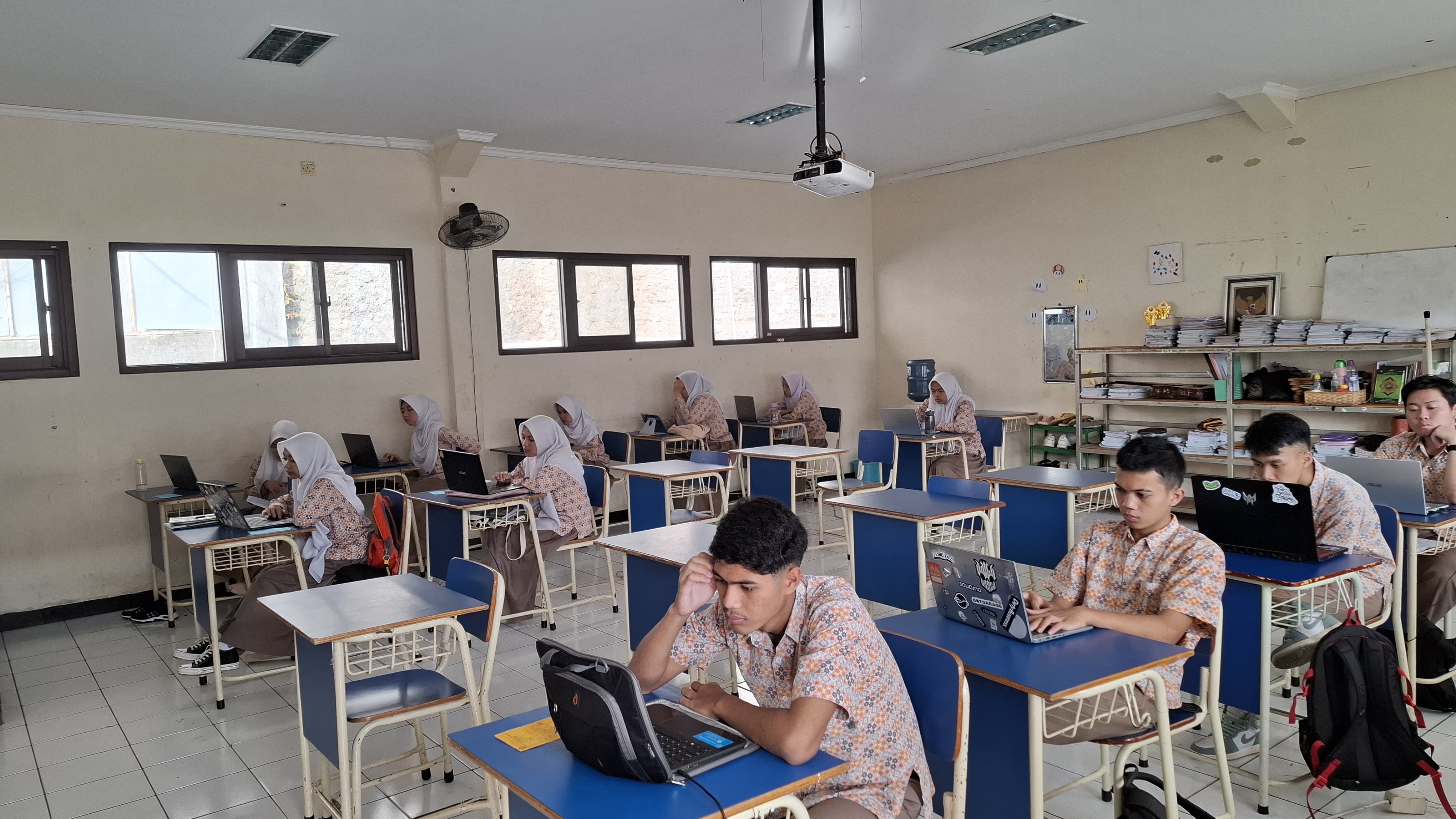 Lapangan Olahraga Multifungsi di SMA Islam Al Masoem Bandung: Fasilitas Olahraga Terbaik untuk Ekstrakurikuler Sekolah