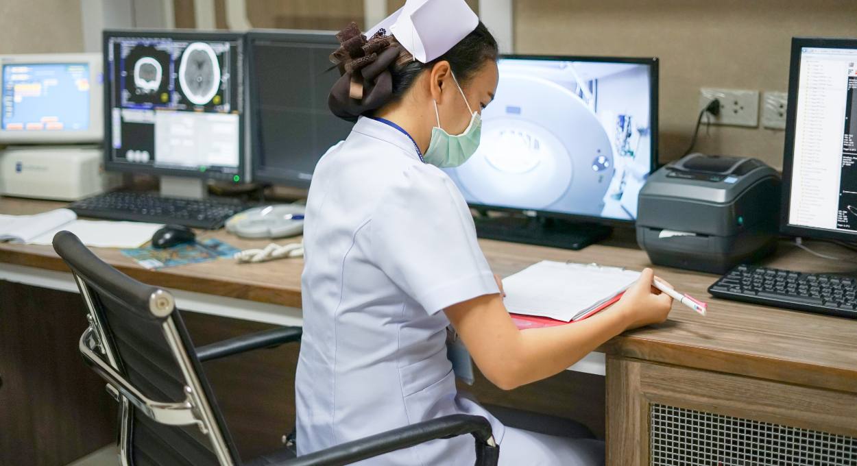Persiapan Optimal Menghadapi UKOM: Manfaat Tryout Online